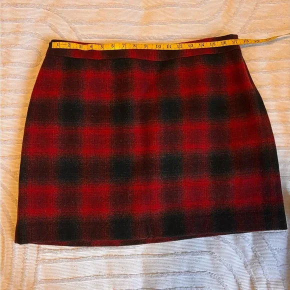 Banana Republic Red and Black Wool/Rayon Plaid Mini Skirt - Picture 2 of 4
